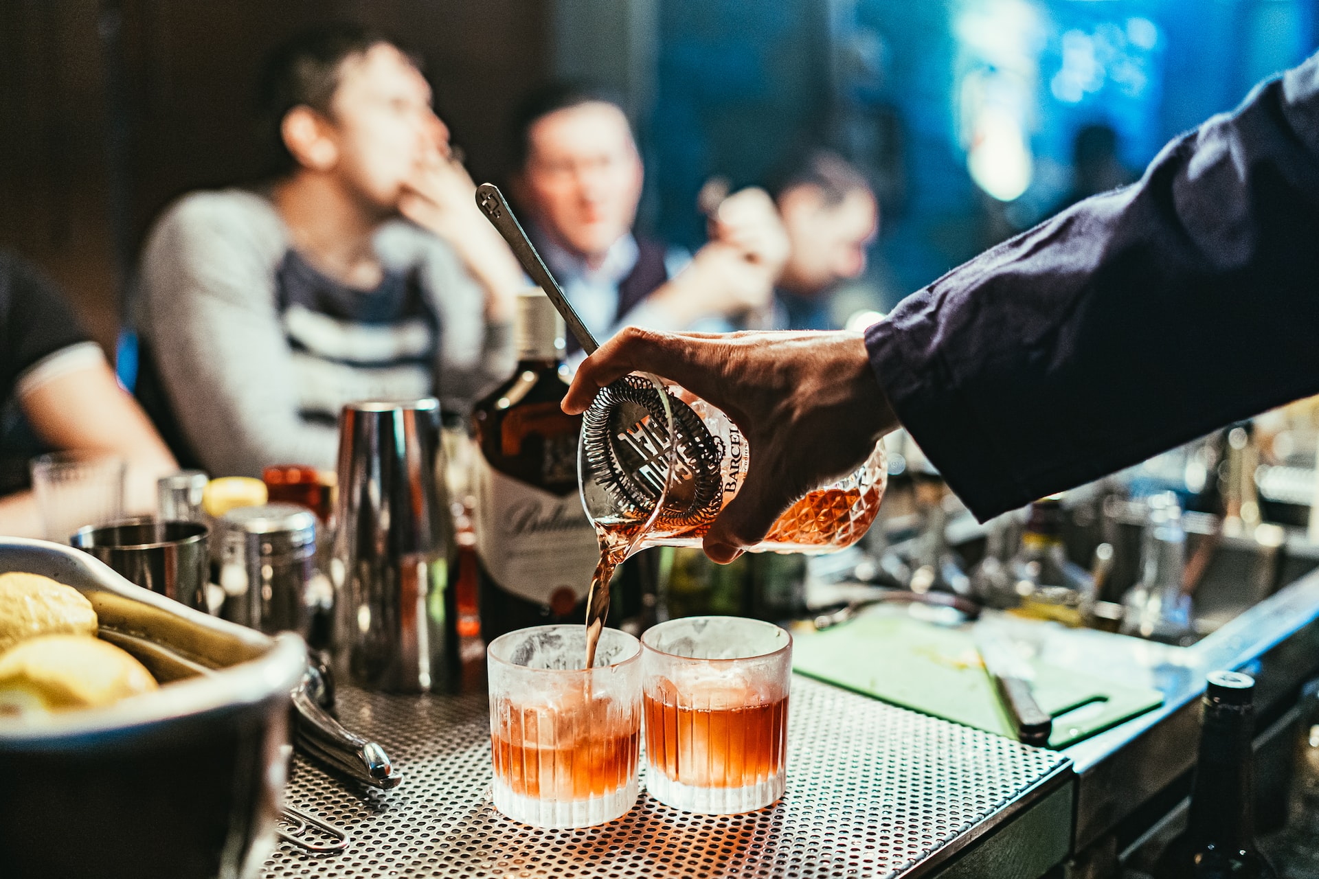 W Augustowie sprzedaje się więcej alkoholu niż w latach poprzednich. Czy jest się czego bać?