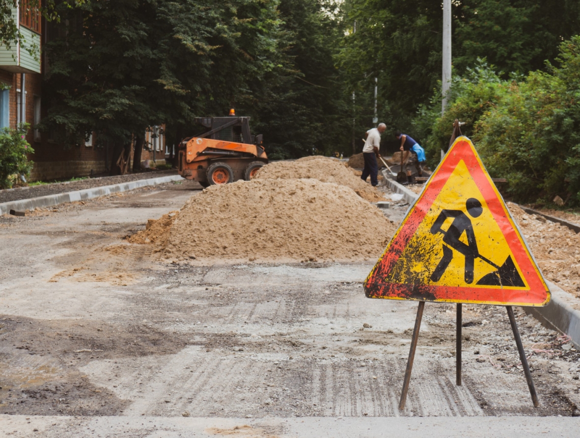 Przebudowa infrastruktury drogowej w Augustowie: wyższe koszty i opóźnienia