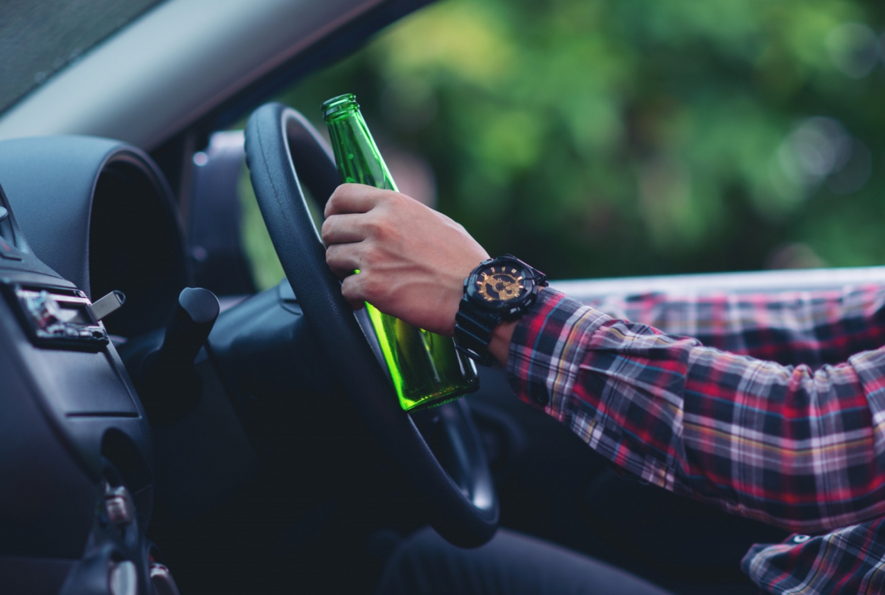Policja w Augustowie zatrzymuje nietrzeźwego kierowcę z 2,5 promilami alkoholu