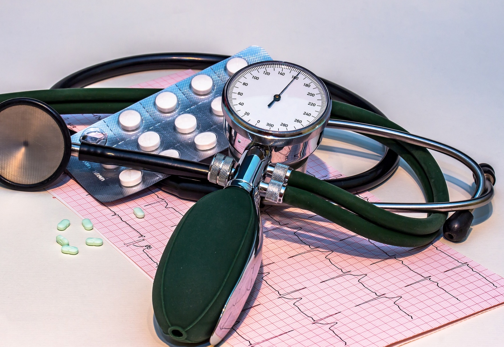 Letnie akcje profilaktyczne Diagnostyki: Pakiety badań dla kobiet i mężczyzn dostępne w Augustowie